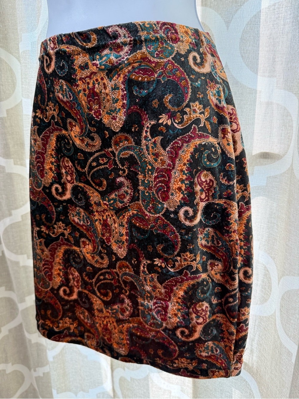 VINTAGE Hipster Y2K Paisley Lightweight Velvet Bohemian Skirt - Picture 2 of 6
